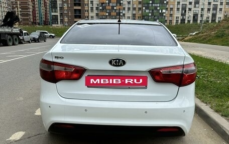 KIA Rio III рестайлинг, 2014 год, 700 000 рублей, 2 фотография