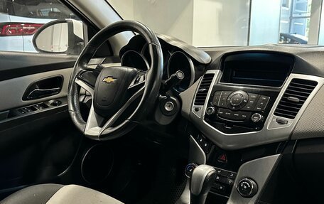 Chevrolet Cruze II, 2012 год, 879 900 рублей, 8 фотография
