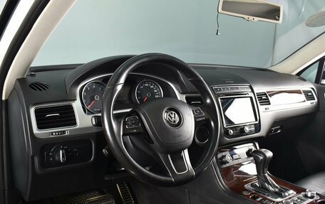 Volkswagen Touareg III, 2015 год, 2 998 999 рублей, 8 фотография