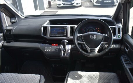 Honda Stepwgn IV, 2013 год, 1 805 000 рублей, 6 фотография