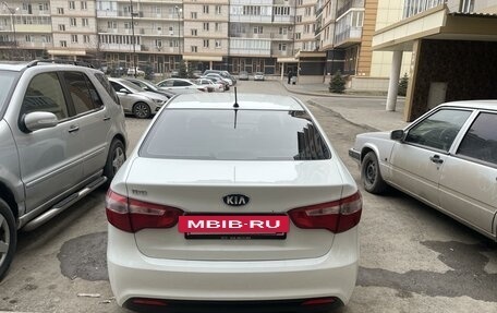 KIA Rio III рестайлинг, 2013 год, 950 000 рублей, 3 фотография