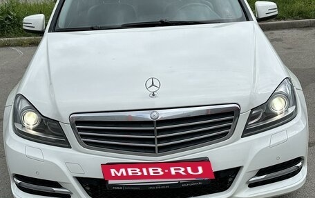 Mercedes-Benz C-Класс, 2011 год, 1 550 000 рублей, 2 фотография