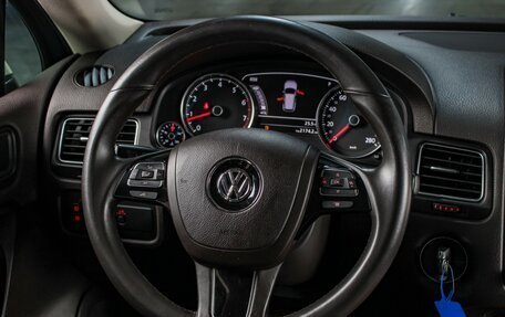 Volkswagen Touareg III, 2011 год, 2 224 000 рублей, 12 фотография