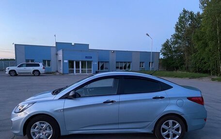 Hyundai Solaris II рестайлинг, 2012 год, 750 000 рублей, 3 фотография