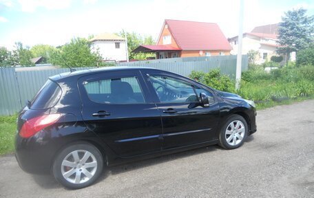 Peugeot 308 II, 2011 год, 635 000 рублей, 2 фотография