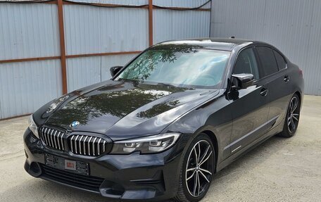 BMW 3 серия, 2020 год, 3 430 000 рублей, 3 фотография