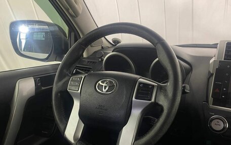 Toyota Land Cruiser Prado 150 рестайлинг 2, 2014 год, 3 300 000 рублей, 9 фотография