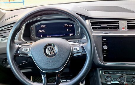 Volkswagen Tiguan II, 2019 год, 2 890 000 рублей, 18 фотография