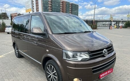 Volkswagen Multivan T5, 2013 год, 2 800 000 рублей, 1 фотография