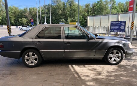 Mercedes-Benz W124, 1987 год, 350 000 рублей, 3 фотография