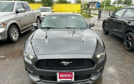 Ford Mustang VI рестайлинг, 2015 год, 2 400 000 рублей, 3 фотография