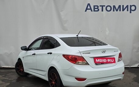 Hyundai Solaris II рестайлинг, 2013 год, 1 070 000 рублей, 7 фотография