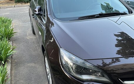 Opel Astra J, 2013 год, 1 000 000 рублей, 10 фотография