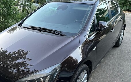 Opel Astra J, 2013 год, 1 000 000 рублей, 11 фотография