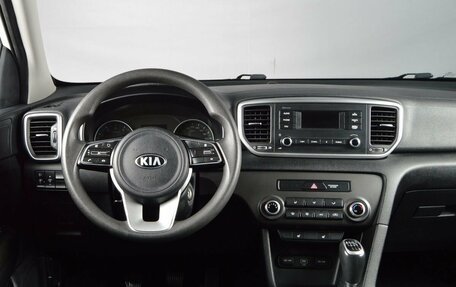 KIA Sportage IV рестайлинг, 2018 год, 1 999 999 рублей, 8 фотография