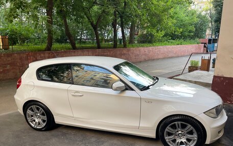 BMW 1 серия, 2011 год, 955 000 рублей, 4 фотография