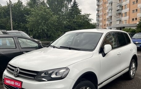 Volkswagen Touareg III, 2012 год, 2 050 000 рублей, 1 фотография