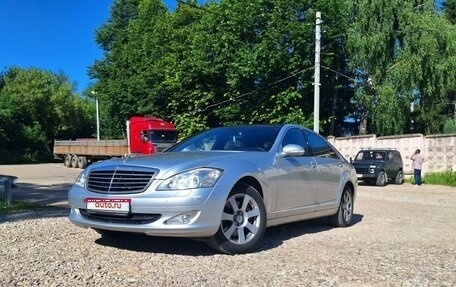 Mercedes-Benz S-Класс, 2007 год, 1 350 000 рублей, 1 фотография