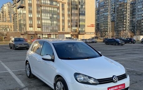 Volkswagen Golf VI, 2011 год, 880 000 рублей, 1 фотография