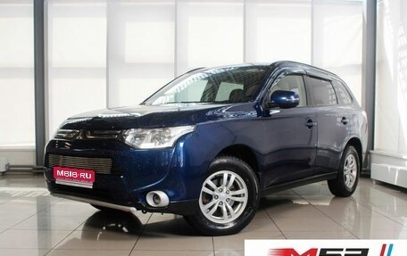 Mitsubishi Outlander III рестайлинг 3, 2013 год, 1 374 999 рублей, 1 фотография