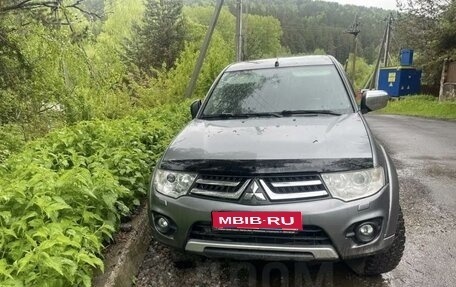 Mitsubishi L200 IV рестайлинг, 2015 год, 2 000 000 рублей, 1 фотография