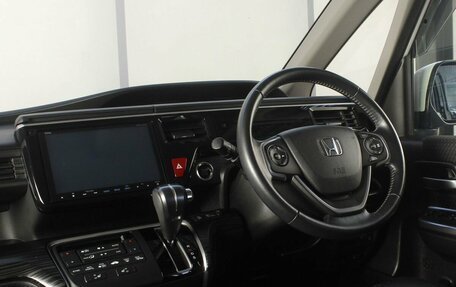Honda Stepwgn IV, 2015 год, 2 189 995 рублей, 10 фотография