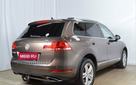 Volkswagen Touareg III, 2011 год, 2 210 995 рублей, 4 фотография