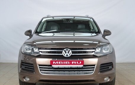 Volkswagen Touareg III, 2011 год, 2 210 995 рублей, 2 фотография