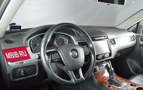 Volkswagen Touareg III, 2011 год, 2 210 995 рублей, 6 фотография