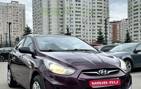 Hyundai Solaris II рестайлинг, 2013 год, 817 000 рублей, 7 фотография