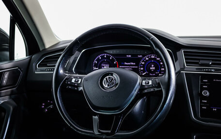 Volkswagen Tiguan II, 2018 год, 3 089 000 рублей, 11 фотография