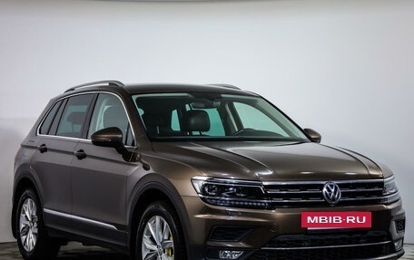 Volkswagen Tiguan II, 2018 год, 3 089 000 рублей, 3 фотография