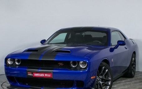 Dodge Challenger III рестайлинг 2, 2021 год, 5 399 000 рублей, 1 фотография