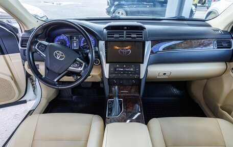 Toyota Camry, 2018 год, 2 895 000 рублей, 15 фотография
