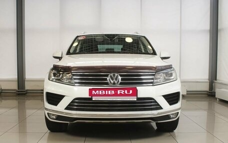 Volkswagen Touareg III, 2015 год, 2 710 999 рублей, 2 фотография