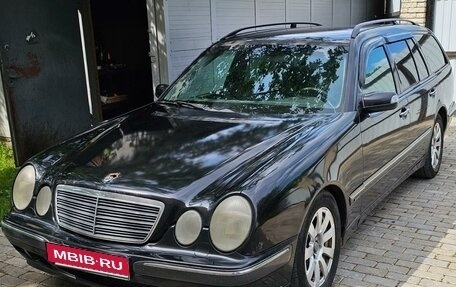 Mercedes-Benz E-Класс, 2001 год, 430 000 рублей, 1 фотография