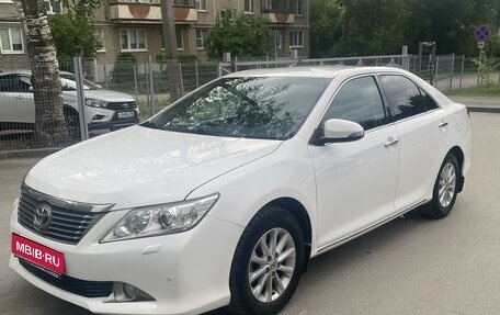 Toyota Camry, 2012 год, 1 980 000 рублей, 1 фотография