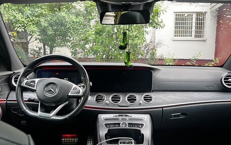 Mercedes-Benz E-Класс, 2016 год, 4 300 000 рублей, 4 фотография