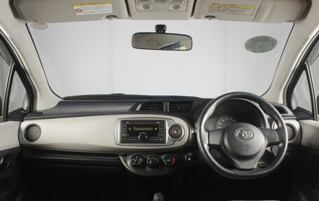 Toyota Vitz, 2012 год, 979 995 рублей, 8 фотография