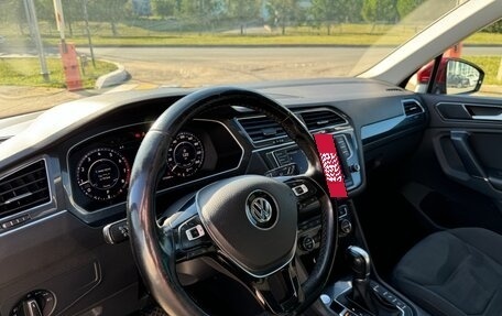 Volkswagen Tiguan II, 2017 год, 2 448 000 рублей, 13 фотография