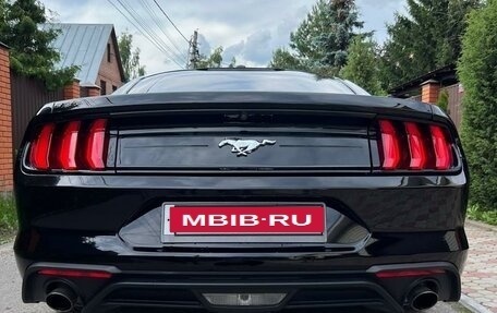 Ford Mustang VI рестайлинг, 2019 год, 4 000 000 рублей, 5 фотография