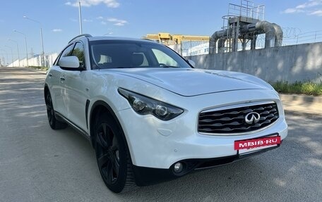 Infiniti FX II, 2010 год, 2 190 000 рублей, 2 фотография