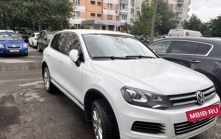 Volkswagen Touareg III, 2012 год, 2 050 000 рублей, 2 фотография