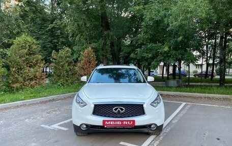 Infiniti QX70, 2017 год, 2 349 000 рублей, 3 фотография