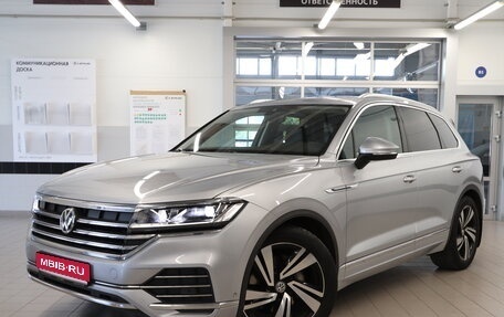 Volkswagen Touareg III, 2018 год, 5 450 000 рублей, 1 фотография