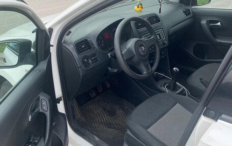 Volkswagen Polo VI (EU Market), 2011 год, 700 000 рублей, 4 фотография