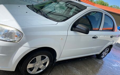 Chevrolet Aveo III, 2010 год, 560 000 рублей, 3 фотография