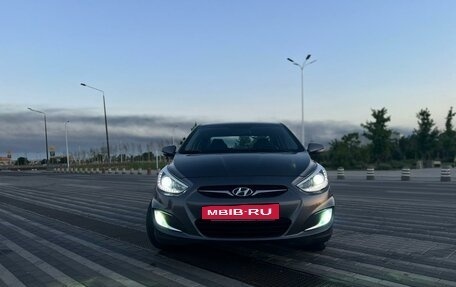 Hyundai Solaris II рестайлинг, 2013 год, 1 270 000 рублей, 2 фотография