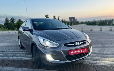 Hyundai Solaris II рестайлинг, 2013 год, 1 270 000 рублей, 4 фотография