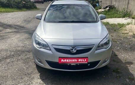 Opel Astra J, 2012 год, 875 000 рублей, 2 фотография